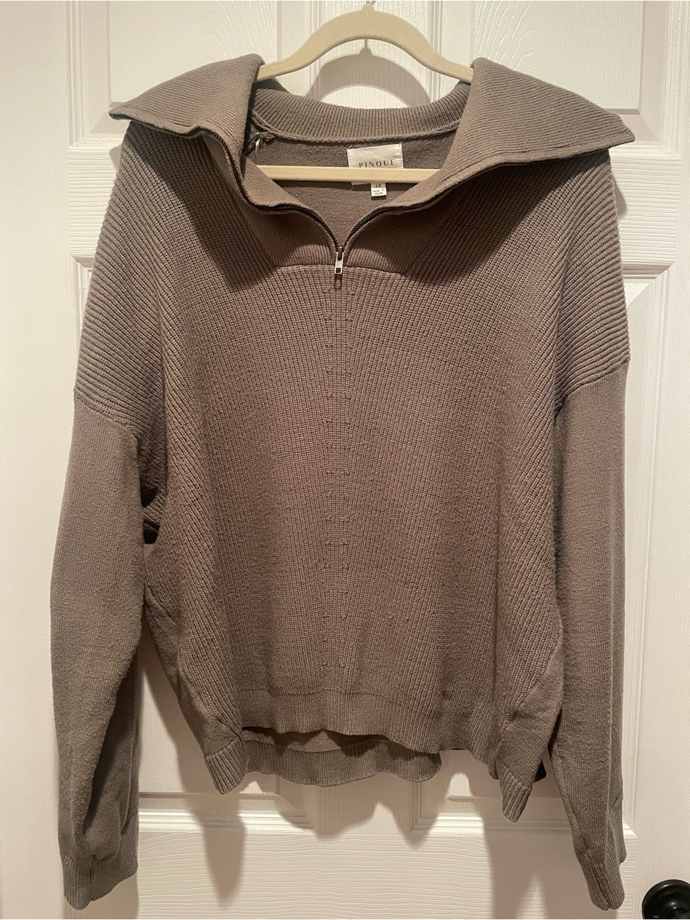Vinous Half-Zip Ribbed Sweater in Taupe